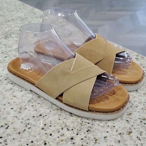 Yellow Box,  "Hemes". LEATHER sandals, Nwot,  Size 7.5 - Picture 1 of 6